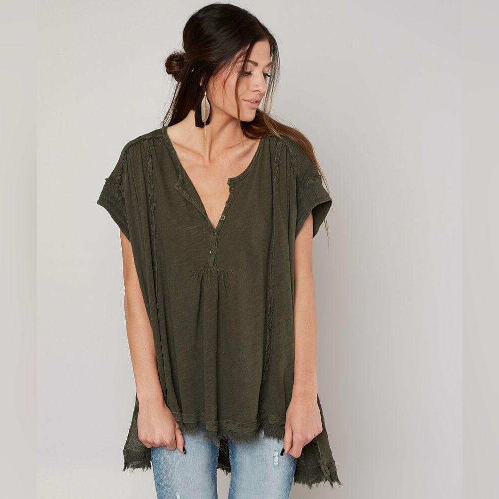 Free People Aster Henley Oversized 1/2 Button Up Jersey T-Shirt With Raw Edges - Picture 4 of 16